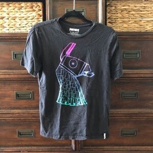 Fortnite short sleeve graphic tee in size XXL